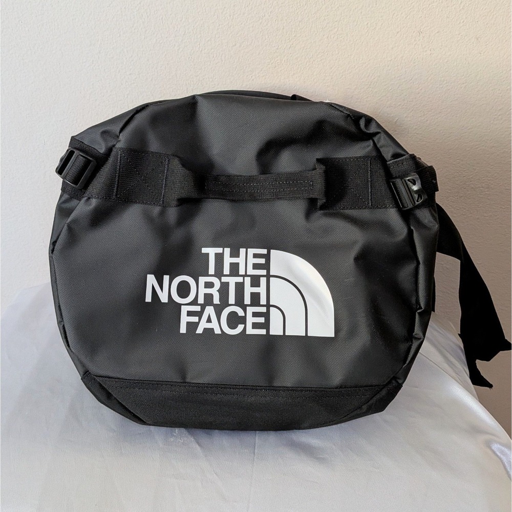 New The North Face Base Camp Duffel Medium Black NWT